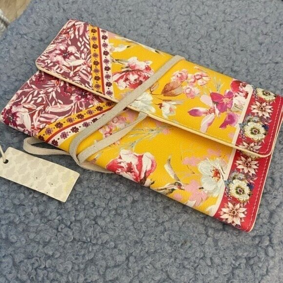 NWT Kachel by Antropologie Guiliana Roll-Up Tech Pouch - Picture 1 of 4